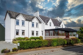 The external view of Atholl House